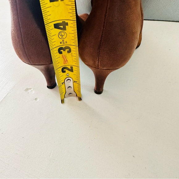 Prada  authentic shorts ankle boots brown. Size 35.5 5.5 - Picture 6 of 8